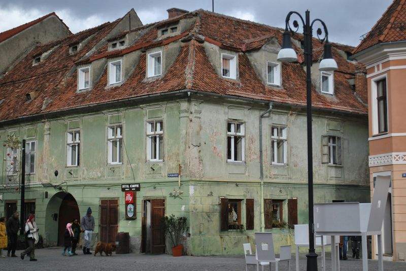 Accessori Essenziali per un Look Elegante